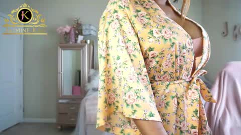 JasmineKay online show from February 3, 4:44 pm