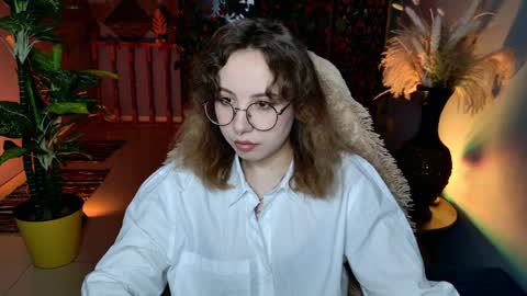 Jasmine online show from April 4, 5:03 am