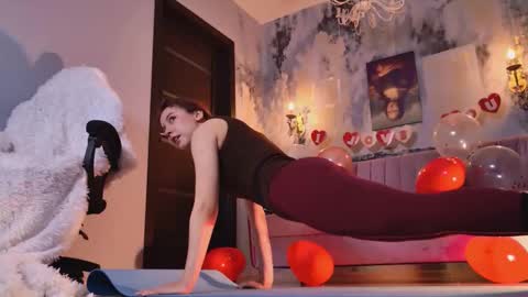 Jasmine online show from February 12, 5:33 am