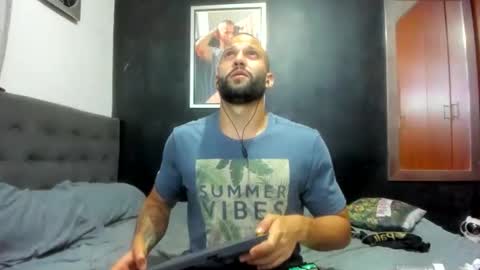 Snapshot of jasonmartiinez chatting on September 16, 10:57 pm online show from September 16, 10:57 pm