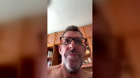 javibcn205764 online show from April 18, 10:50 am