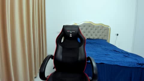  Javi  online show from October 9, 8:47 pm