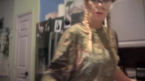 JAV online show from November 27, 10:34 am