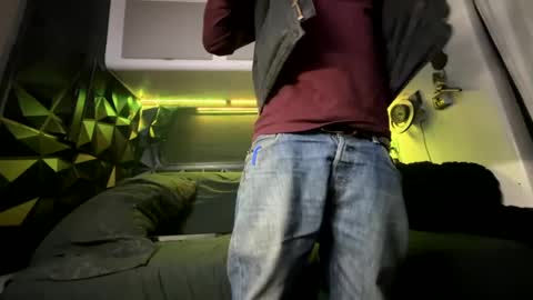 Snapshot of jaxxxdaddy chatting on January 19, 3:18 am jax online show from January 19, 3:18 am