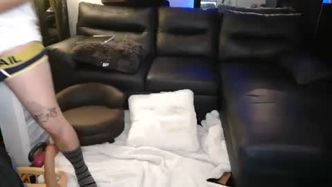 Snapshot of jaxxxdaddy chatting on December 25, 5:16 am jax online show from December 25, 5:16 am