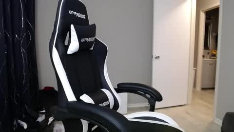 jay_slayz online show from December 17, 9:16 am