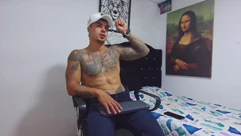 jayden_colback01 online show from May 11, 8:21 am