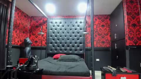 jaylen_bdsm online show from February 9, 11:47 am