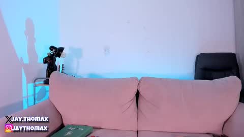 jaythomax online show from February 10, 7:49 pm