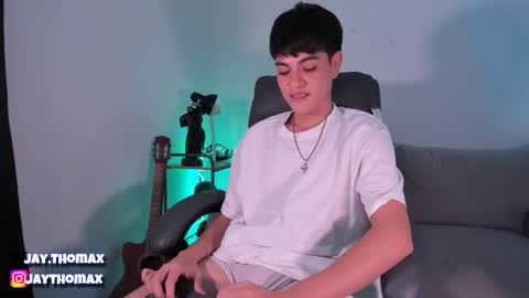 jaythomax online show from February 7, 9:04 pm