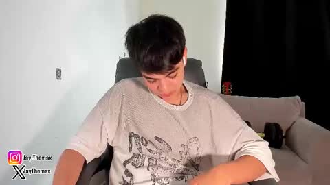 jaythomax online show from October 18, 7:29 pm