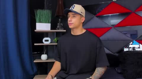 jaze_bradley online show from December 3, 11:33 am