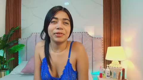 Snapshot of jazmin_606 chatting on October 21, 8:23 pm Jazmin online show from October 21, 8:23 pm