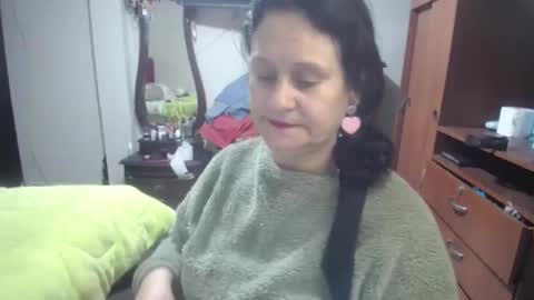 jazmim online show from December 15, 1:18 pm