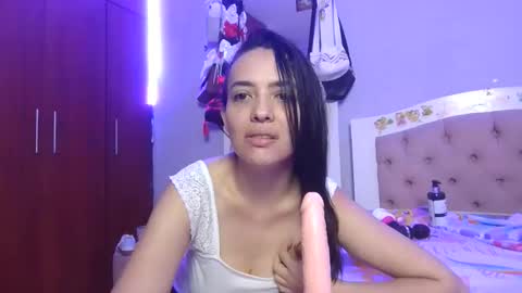 jazminojeda online show from April 3, 2:51 am