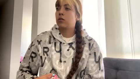 jdsj1a873165 online show from September 9, 8:42 pm