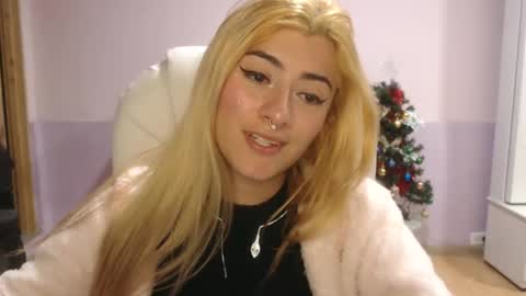 Jean online show from March 2, 11:20 pm