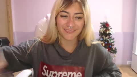 Jean online show from February 12, 1:41 am