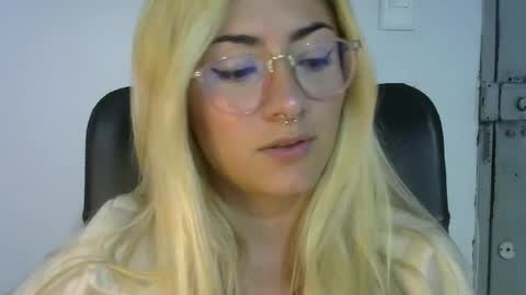 Jean online show from September 25, 11:34 pm