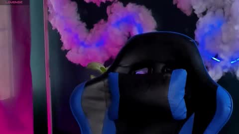 jean_wilsons online show from March 8, 11:14 am