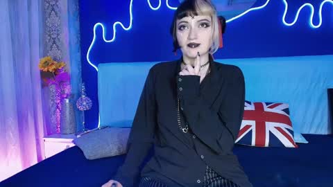 Jean online show from May 21, 7:42 pm