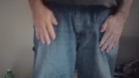 dadbody71 online show from December 19, 9:10 pm