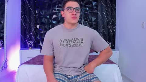 Jeff online show from December 3, 8:42 pm