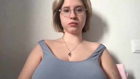 Inna  online show from January 14, 7:27 am