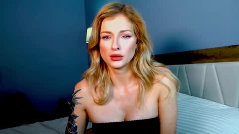 Jenna J. Morrison online show from January 7, 5:01 am