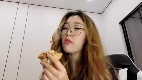 JENNA online show from January 13, 9:39 am