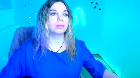 Jennifer online show from February 17, 7:07 am