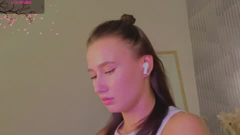 jennifer online show from July 22, 10:50 am