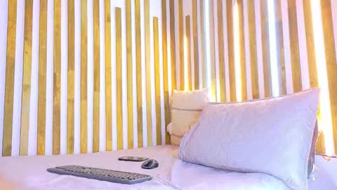 Jennifer vega  online show from January 11, 1:22 am