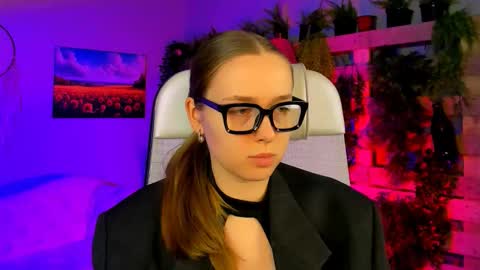 Jennifer online show from February 3, 5:06 pm