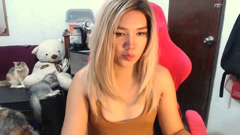 Jenny online show from December 1, 8:11 pm