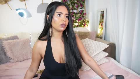 Snapshot of jenny_roberts96 chatting on February 24, 9:20 pm Jenny Roberts online show from February 24, 9:20 pm