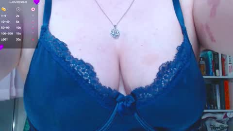 JennyFae online show from December 23, 3:02 am