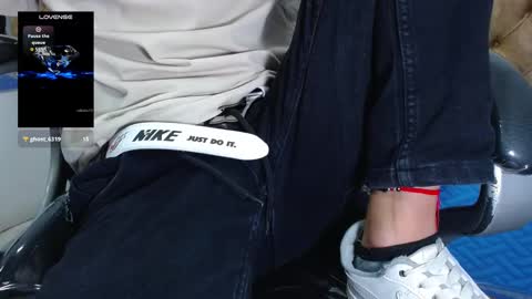 Snapshot of jeremias_1 chatting on March 6, 6:37 pm JEREMIAS online show from March 6, 6:37 pm