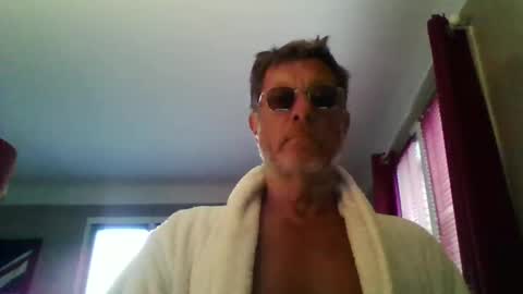 jerflor online show from May 4, 3:51 pm