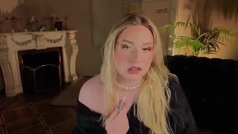 jes_solar online show from February 11, 9:07 pm