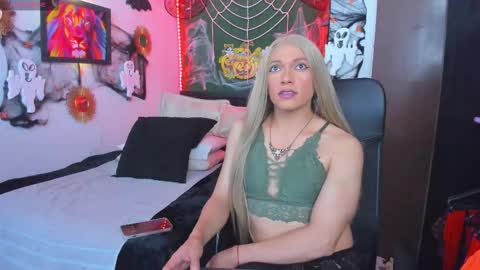Snapshot of jess69jones chatting on October 21, 3:22 am Jess online show from October 21, 3:22 am