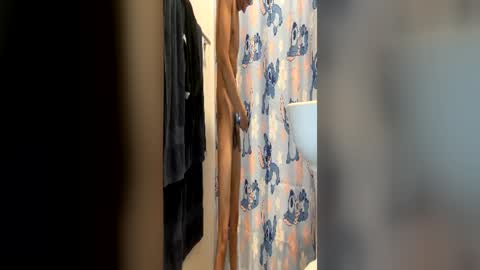 Hungjessy online show from June 25, 8:03 pm