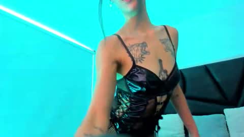 jessi_lemus online show from December 18, 8:15 pm