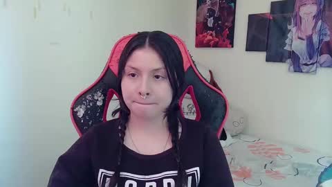 Snapshot of jessica_gomezz chatting on February 17, 7:44 pm Jessica gomez online show from February 17, 7:44 pm