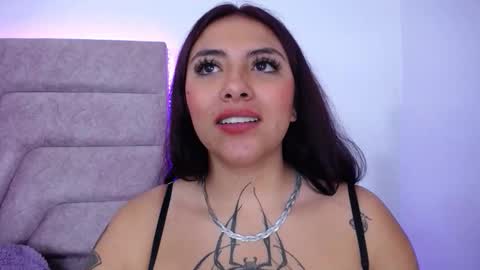 Jessica Kraft online show from February 22, 2:04 am