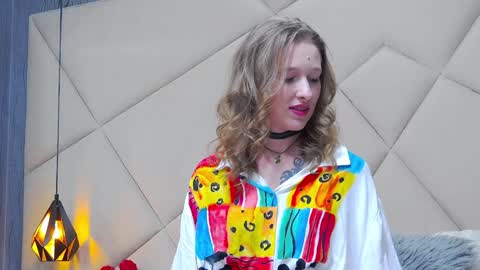Snapshot of jessicagibson chatting on January 22, 2:56 pm Jessica online show from January 22, 2:56 pm