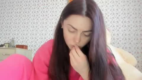 Snapshot of jessicagoold chatting on February 24, 2:37 pm jessicagoold online show from February 24, 2:37 pm