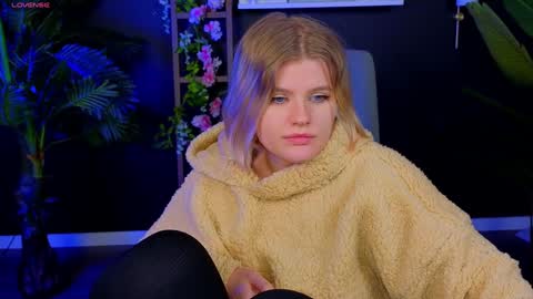 jessicaoconnor online show from December 19, 4:13 pm