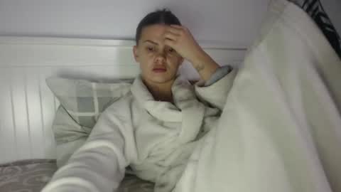 jessieryan online show from November 23, 6:44 am