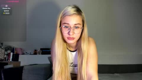 JessyJ online show from December 15, 8:27 pm